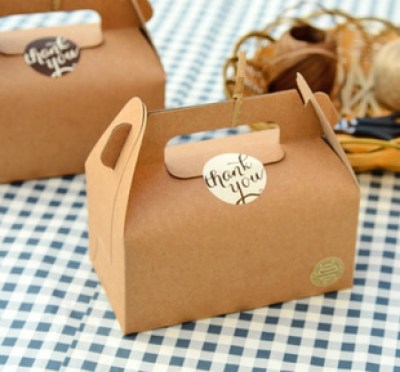 hop dung banh cupcake tu giay kraft